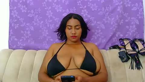 Snapshot of mina_hotty chatting on 07.24.26 mina_hotty online show from 07.24.26