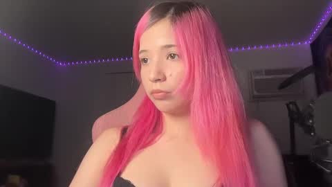 Snapshot of minaisnever chatting on 03.30.26 Mina online show from 03.30.26