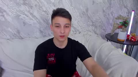 Snapshot of minato_kono chatting on 01.14.25 minato_kono online show from 01.14.25