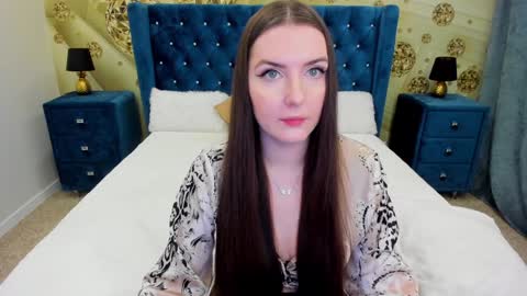 minchelskatrina online show from 12.17.24