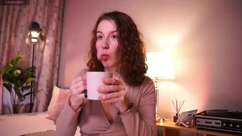 Frances  Next streams Thu Fri Sat 8am -  4pm GMT3 online show from 09.14.25