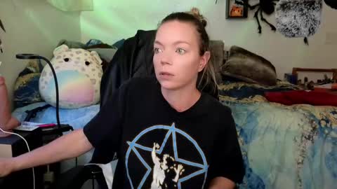 Mindy Mars online show from 03.12.25