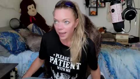 Mindy Mars online show from 11.08.25