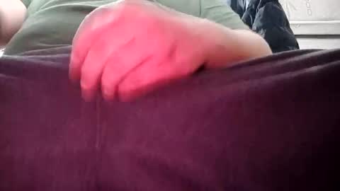 Snapshot of minecraftpickaxe chatting on 12.16.24 minecraftpickaxe online show from 12.16.24