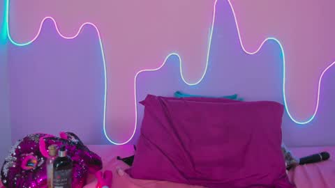 Snapshot of mingie_rouse chatting on 02.04.25 Mingie online show from 02.04.25