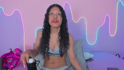 Snapshot of mingie_rouse chatting on 02.05.25 Mingie online show from 02.05.25