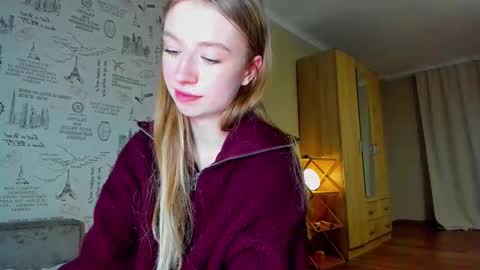 Snapshot of minidiva_ chatting on 12.20.25 Amelia online show from 12.20.25