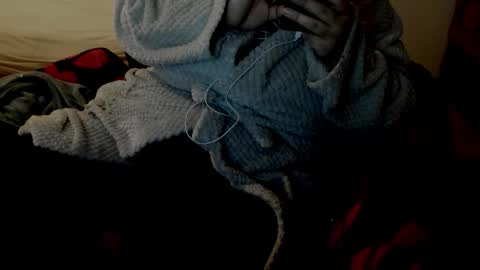 Snapshot of minka0 chatting on 12.16.25 minka0 online show from 12.16.25