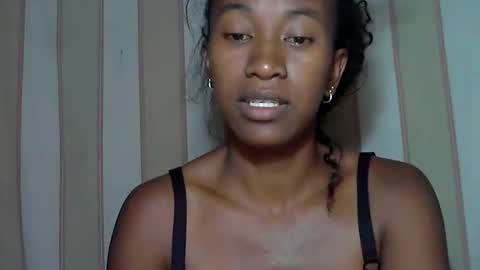 minouch211907 online show from 02.19.25