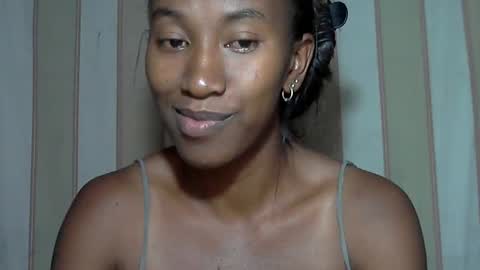 minouch211907 online show from 02.26.25