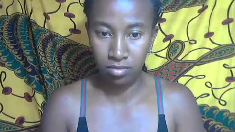 minouch211907 online show from 10.17.25