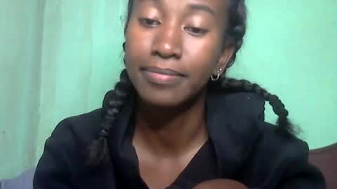 minouch211907 online show from 04.28.26