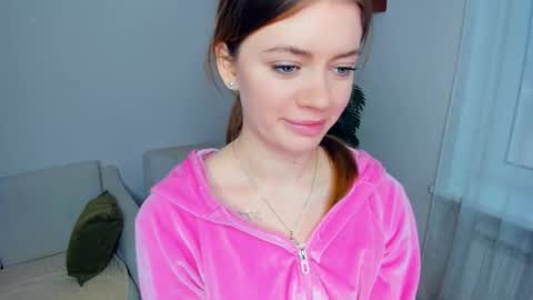 Snapshot of mintykisss chatting on 12.20.25 Linda online show from 12.20.25