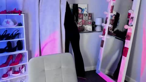 Snapshot of mipsymipson chatting on 02.10.26 NEXT STREAM NOVEMBER 27282930 online show from 02.10.26