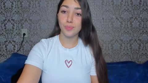 Snapshot of mira_bloempje chatting on 09.28.25 Mira online show from 09.28.25