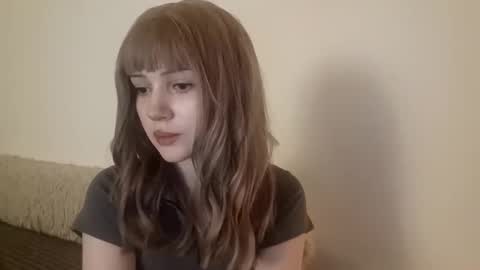 Snapshot of mira_doll chatting on 12.18.25 Mira doll online show from 12.18.25