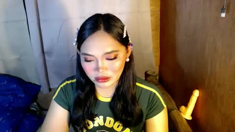 Snapshot of mira_luna222 chatting on 11.26.25 Mira Bella online show from 11.26.25