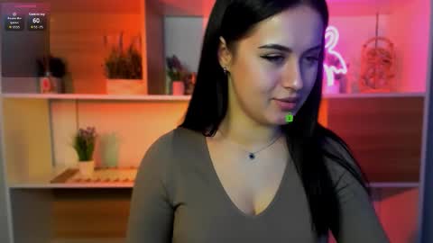 Snapshot of mira_lyn chatting on 12.03.25 mira_lyn online show from 12.03.25