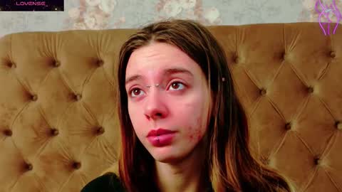 mira_lynxx online show from 11.30.25