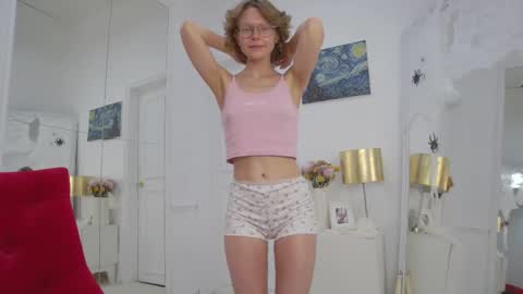 mira_marni online show from 11.04.25