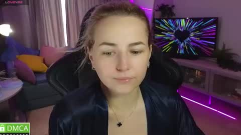 Snapshot of mira_mermayd chatting on 07.24.26 Mira online show from 07.24.26