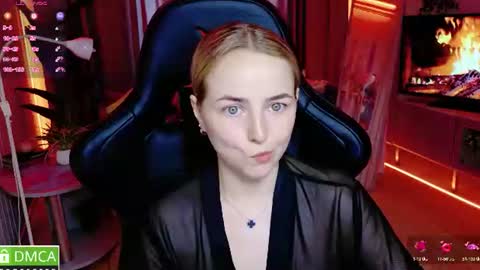 Snapshot of mira_mermayd chatting on 07.31.26 Mira online show from 07.31.26