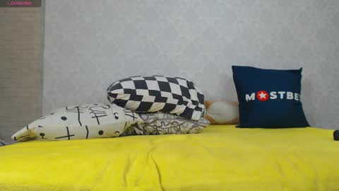 Snapshot of mira_one_ chatting on 12.27.24 mira_one_ online show from 12.27.24