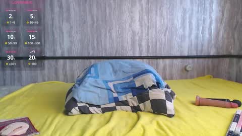 Snapshot of mira_one_ chatting on 09.26.25 mira_one_ online show from 09.26.25