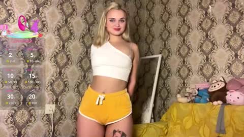 Snapshot of mirabella333 chatting on 10.23.25 mirabella333 online show from 10.23.25