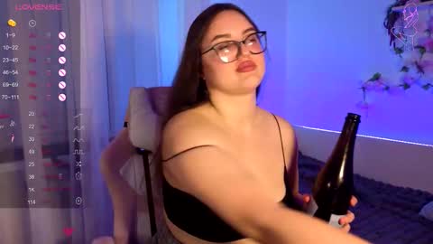 Snapshot of miraluccian chatting on 09.10.25 miraluccian online show from 09.10.25