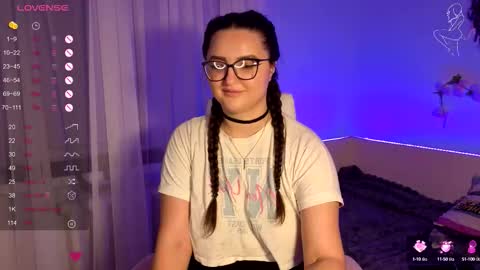 Snapshot of miraluccian chatting on 09.21.25 miraluccian online show from 09.21.25