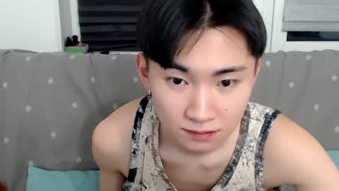 Snapshot of miram_yoo chatting on 01.04.25              online show from 01.04.25