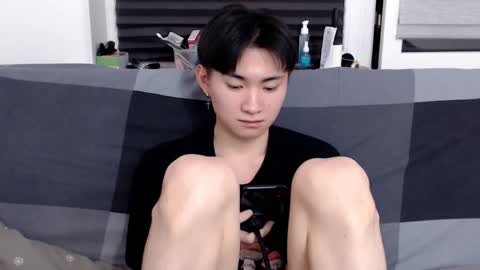 Snapshot of miram_yoo chatting on 01.15.25              online show from 01.15.25