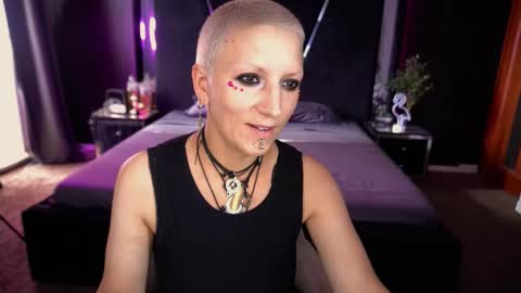 Snapshot of miramoon666 chatting on 09.13.25 Mira online show from 09.13.25