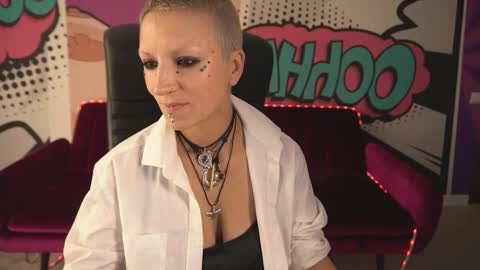 Snapshot of miramoon666 chatting on 09.20.25 Mira online show from 09.20.25