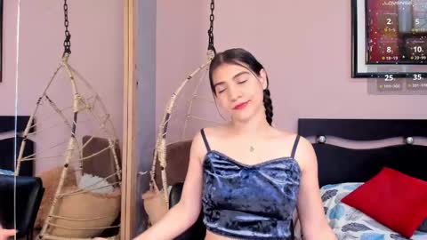 Snapshot of miranda_doll_ chatting on 10.07.25 online show from 10.07.25