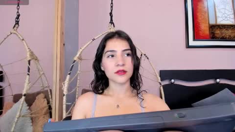 Snapshot of miranda_doll_ chatting on 10.17.25 online show from 10.17.25