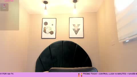 Snapshot of miranda_doll_ chatting on 06.26.26 online show from 06.26.26