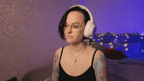 MiraSkyy online show from 08.02.26