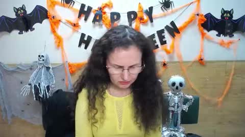 Snapshot of miroslava_happi chatting on 10.25.25 Miroslava Happi online show from 10.25.25