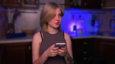 Snapshot of mirrameow chatting on 11.15.25 Mira online show from 11.15.25