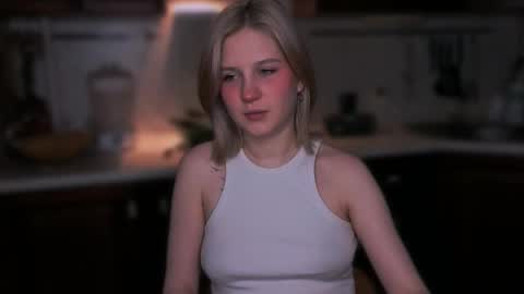 Snapshot of mirrameow chatting on 11.29.25 Mira online show from 11.29.25