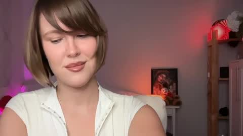 Snapshot of mirrorofsoul chatting on 05.28.26 Shelley online show from 05.28.26