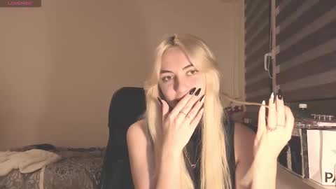 Snapshot of misa_0 chatting on 11.01.25 misa_0 online show from 11.01.25