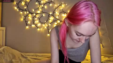 Snapshot of misamew chatting on 01.18.26 MisaMew online show from 01.18.26