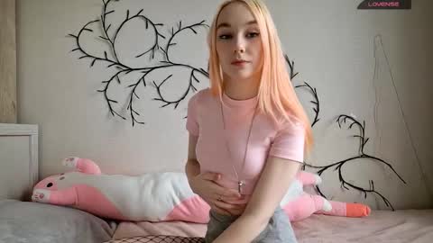 Snapshot of misamew chatting on 02.27.26 MisaMew online show from 02.27.26