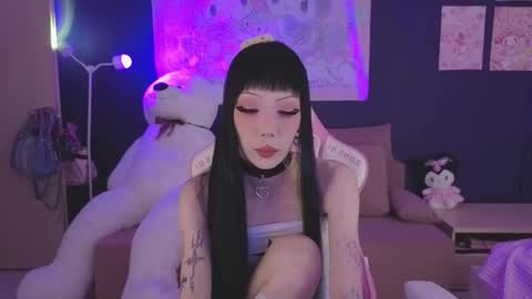 Snapshot of misasakurai chatting on 12.21.25 Misa Sakurai online show from 12.21.25