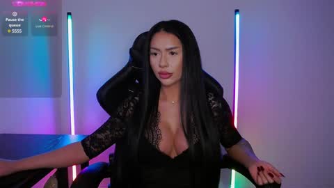 Snapshot of mishablueee chatting on 01.13.25 MishaBlueee online show from 01.13.25