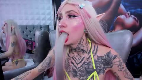 miss___angel online show from 09.19.25