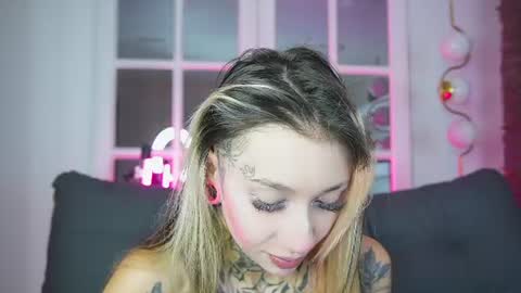 Snapshot of miss___angel chatting on 06.20.26 miss___angel online show from 06.20.26